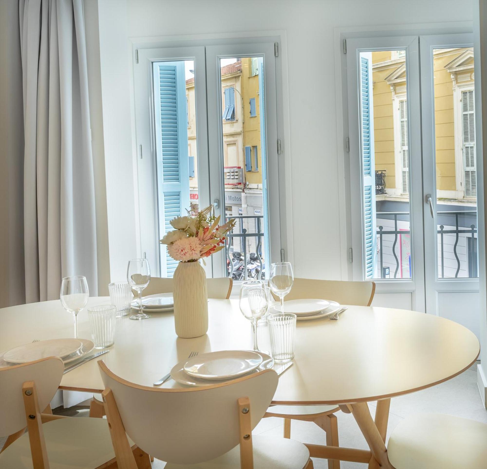 Republique Appartements Menton Exterior photo